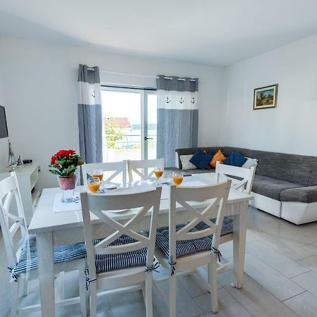 ז'אבוריץ' Villa Croatica Apartments מראה חיצוני תמונה