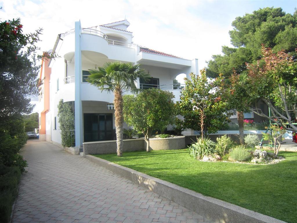 ז'אבוריץ' Villa Croatica Apartments מראה חיצוני תמונה