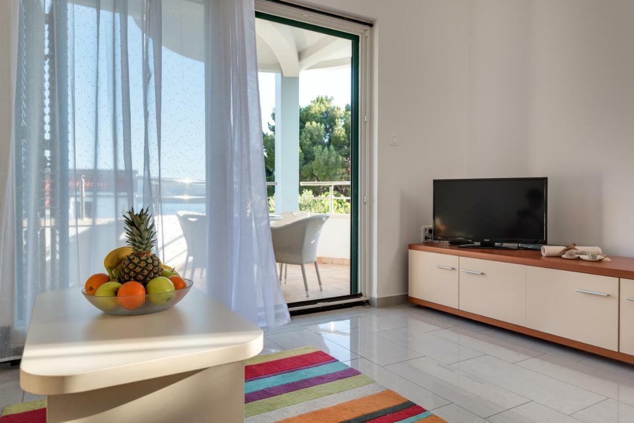 ז'אבוריץ' Villa Croatica Apartments מראה חיצוני תמונה